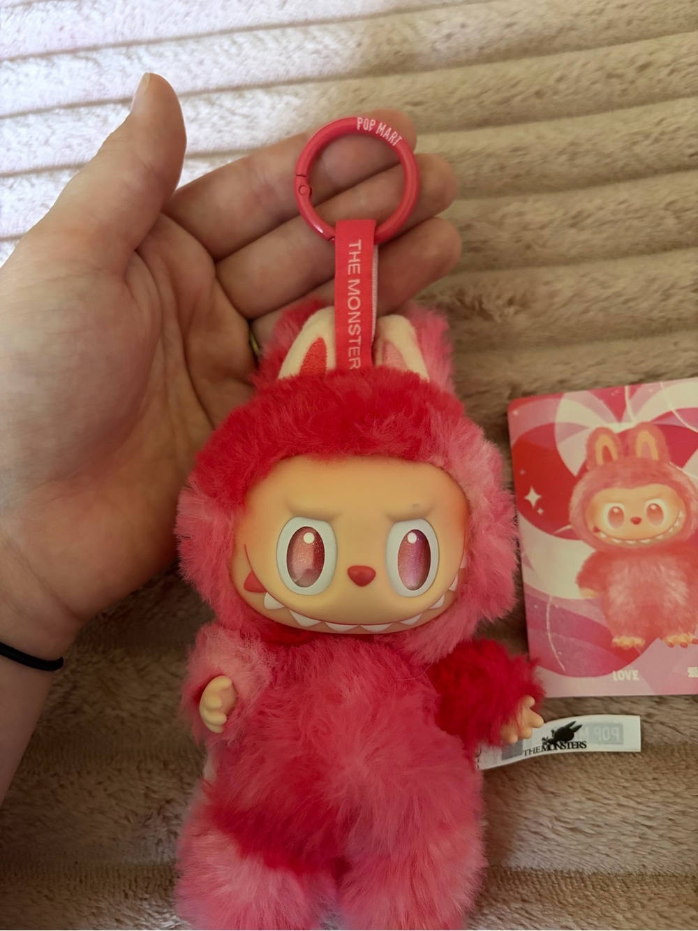 POP MART Big Into Energy Love Labubu - Picture 7 of 8